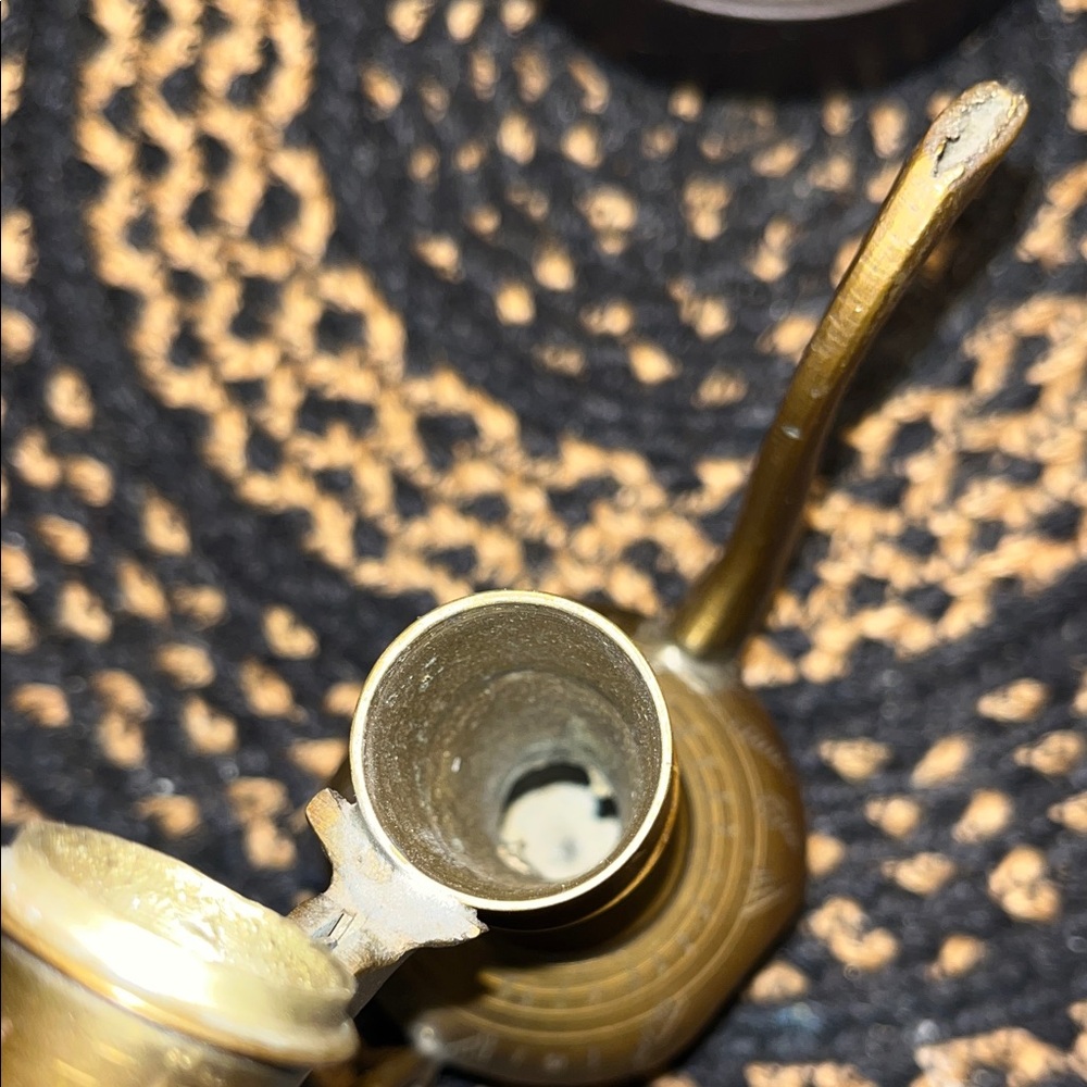 Vintage Brass Saki /Oil dispenser - Picture 7 of 14